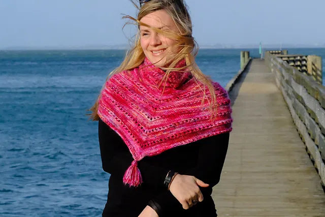 Cowl-a-bunga - Black Cat Knit Co - Printed Pattern