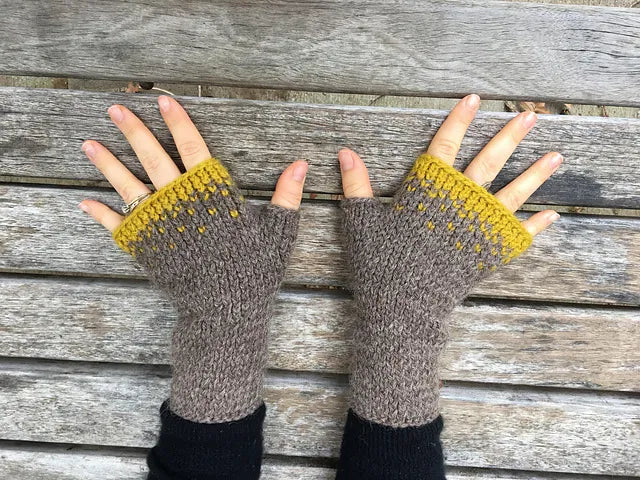 Driftless Mitts bulky - Black Cat Knit Co - Printed Pattern