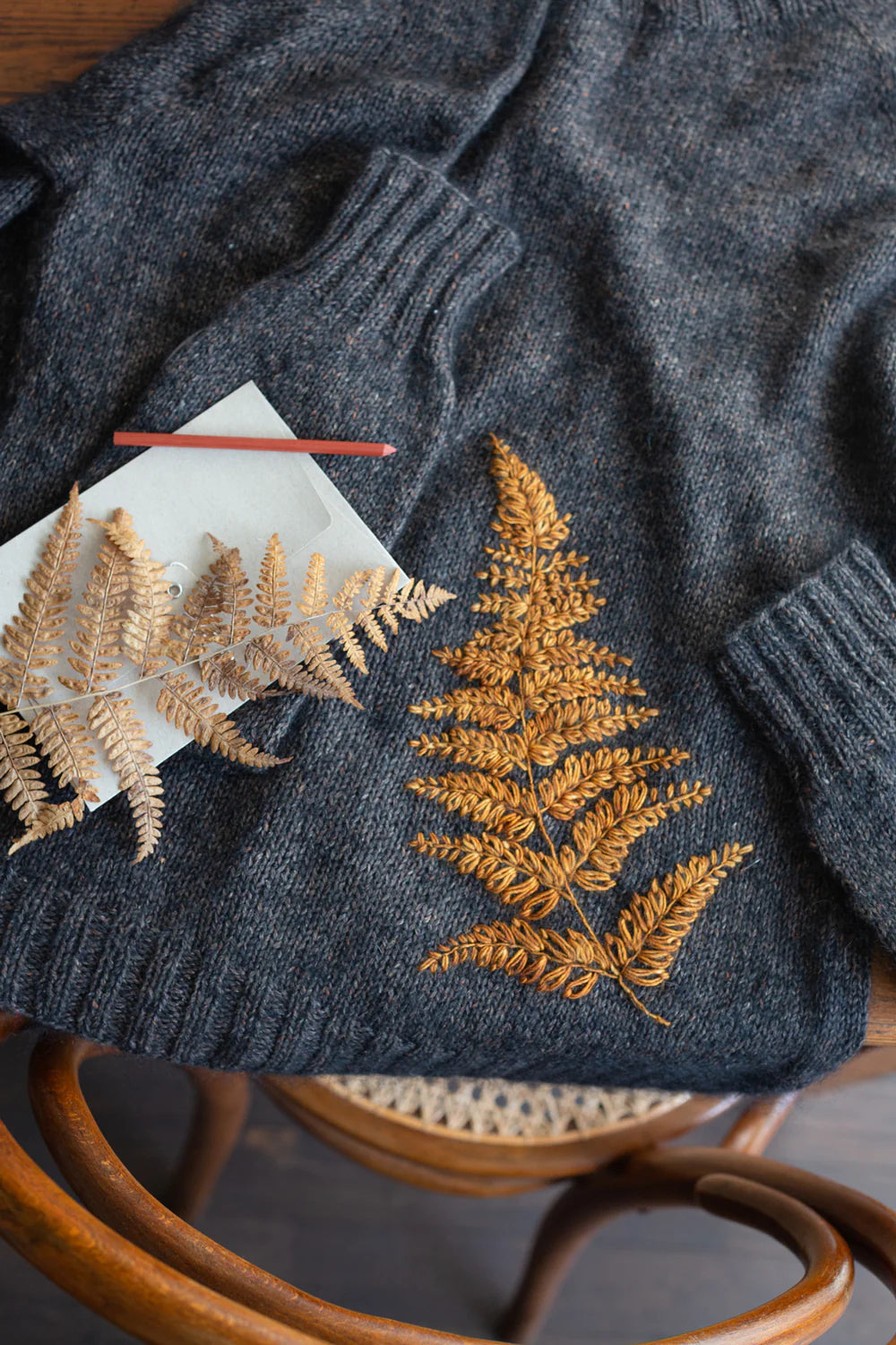 Embroidery on Knits // Laine