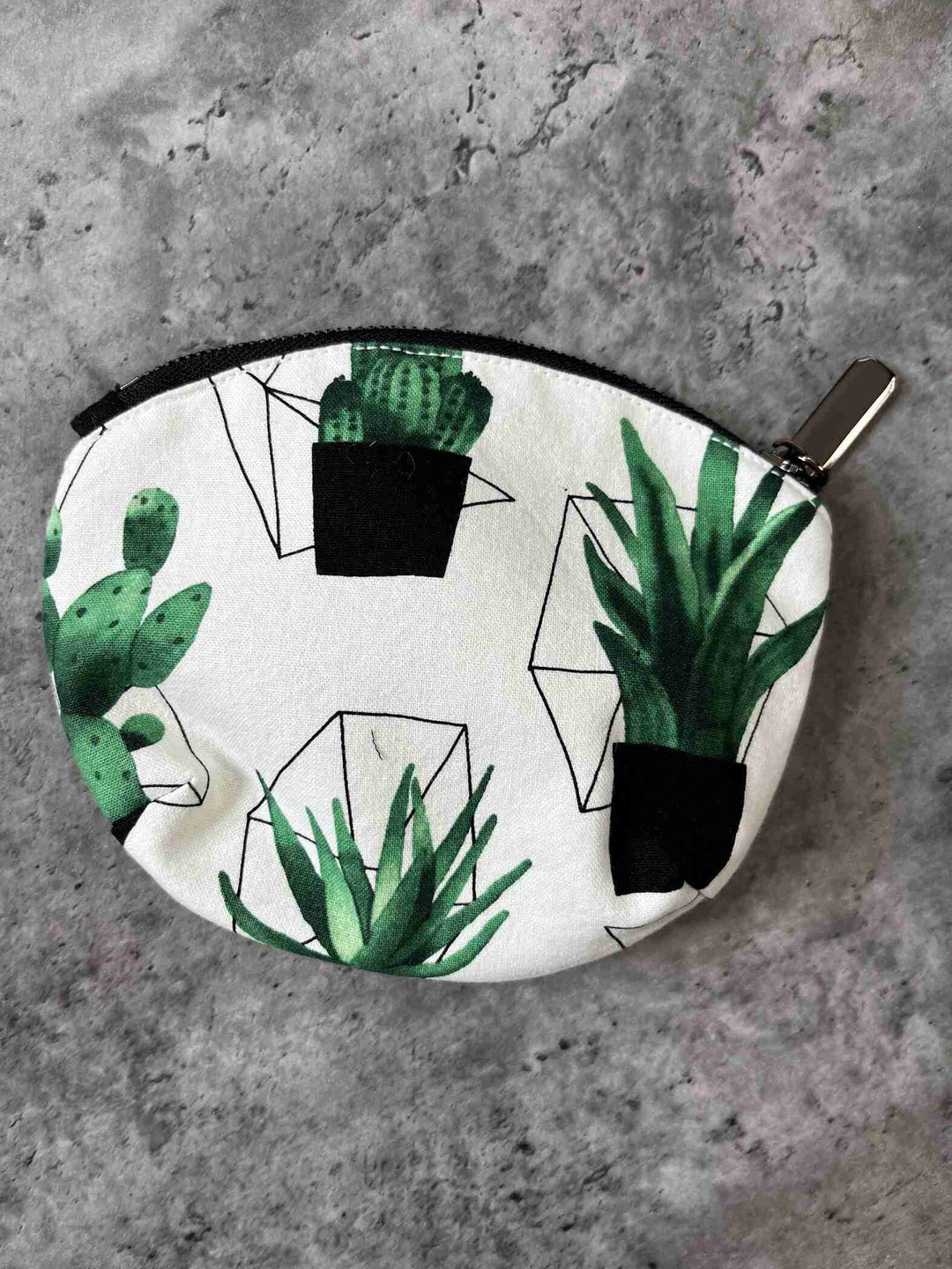 Kat Makes Zipper Pouches