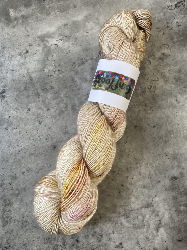 Yarnfloozy Sage Merino Silk // 4ply
