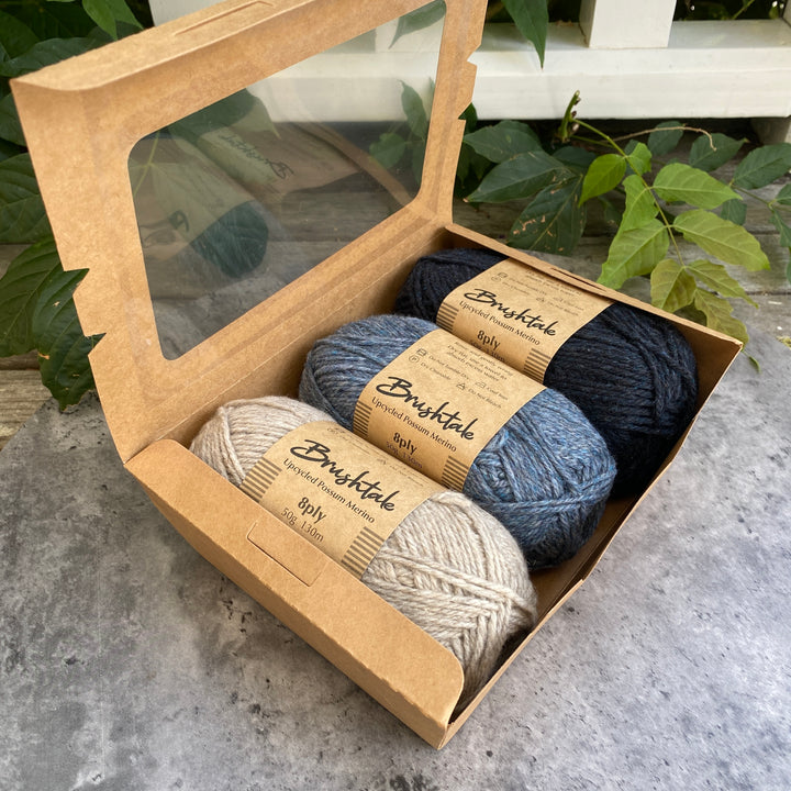 Black Cat Knit Co // Hanmer Hat and Mitts Kit