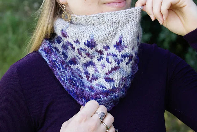 Moonstone Cowl - Black Cat Knit Co - Printed Pattern