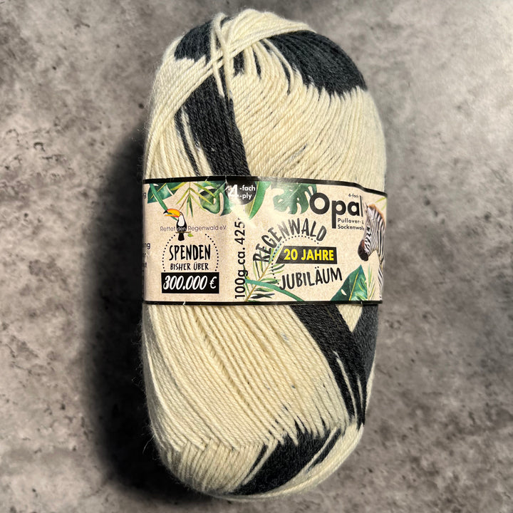 Opal Regenwald Self Patterning Sock Yarn // 4ply