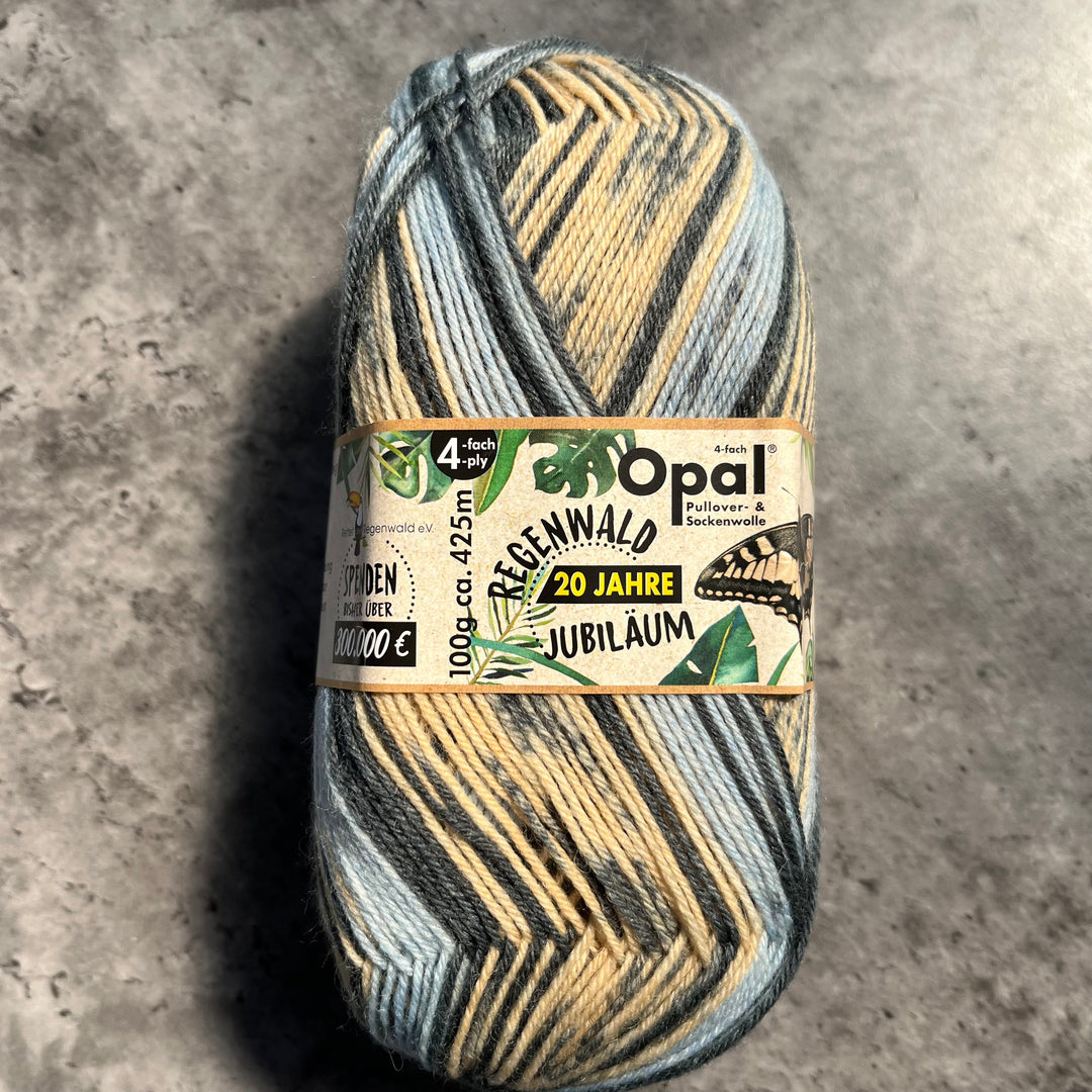Opal Regenwald Self Patterning Sock Yarn // 4ply