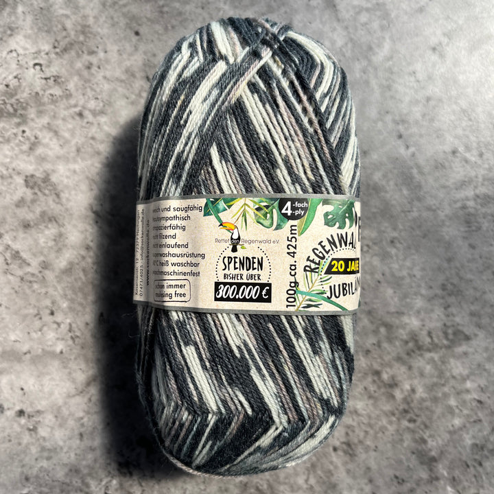 Opal Regenwald Self Patterning Sock Yarn // 4ply