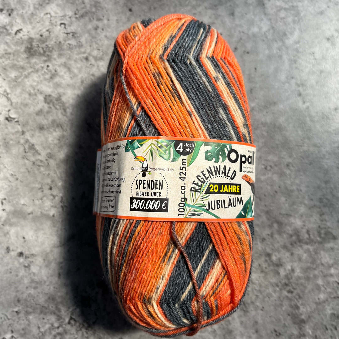 Opal Regenwald Self Patterning Sock Yarn // 4ply
