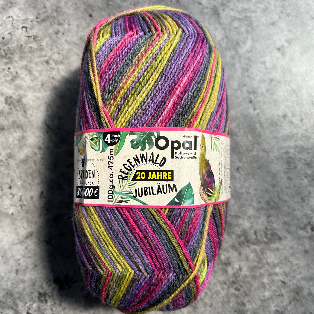 Opal Regenwald Self Patterning Sock Yarn // 4ply