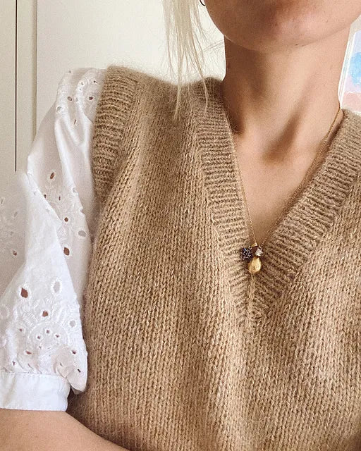 Stockholm Slipover V-neck by Petite Knit - Printed Pattern