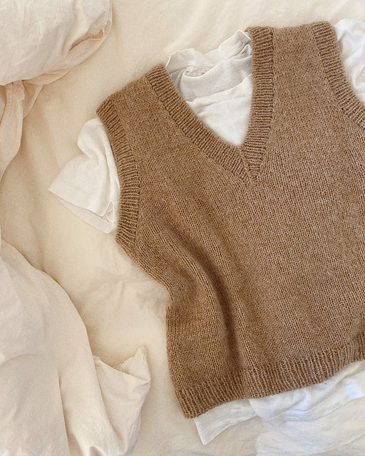 Stockholm Slipover V-neck by Petite Knit - Printed Pattern