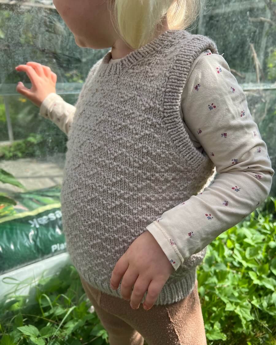 Sille Slipover Mini by Petite Knit - Printed Pattern
