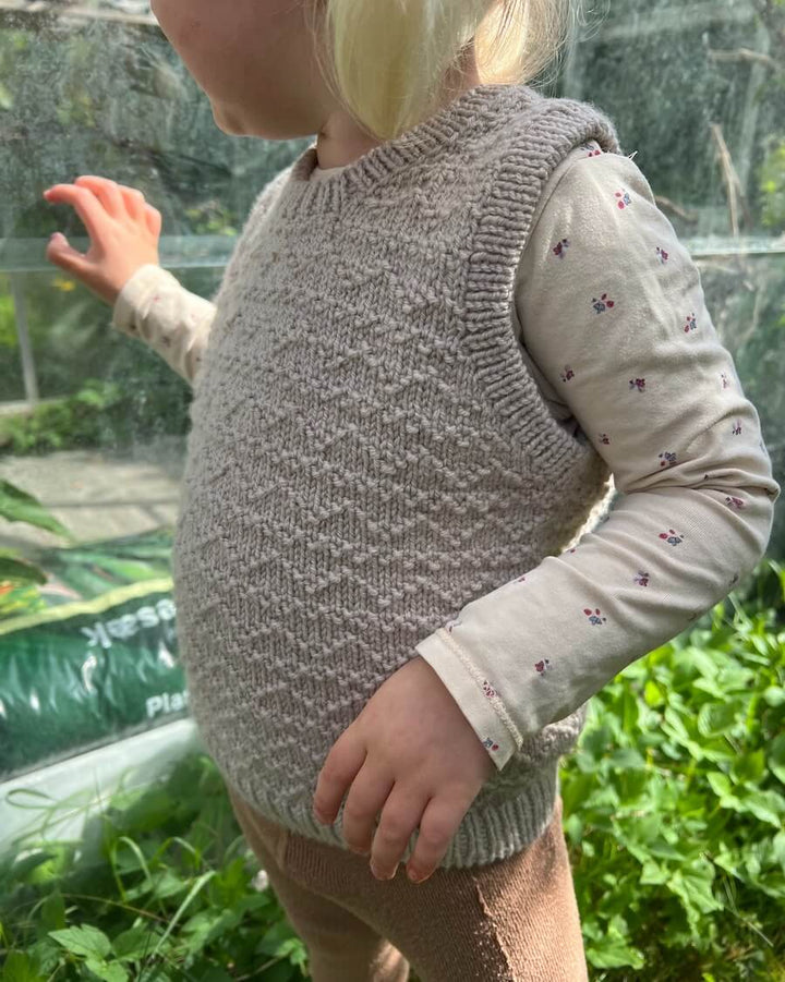 Sille Slipover Mini by Petite Knit - Printed Pattern