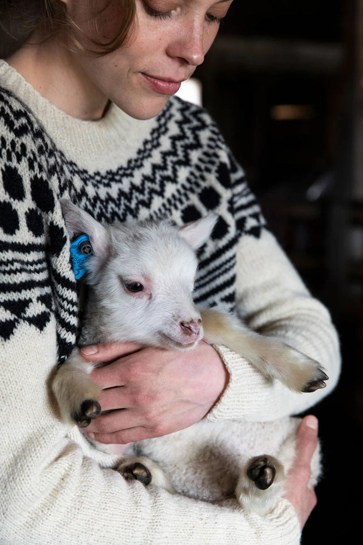 Tukubook: Nordic Knits. Silent Strength. Laine