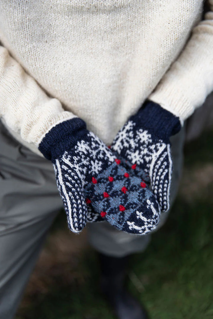 Tukubook: Nordic Knits. Silent Strength. Laine