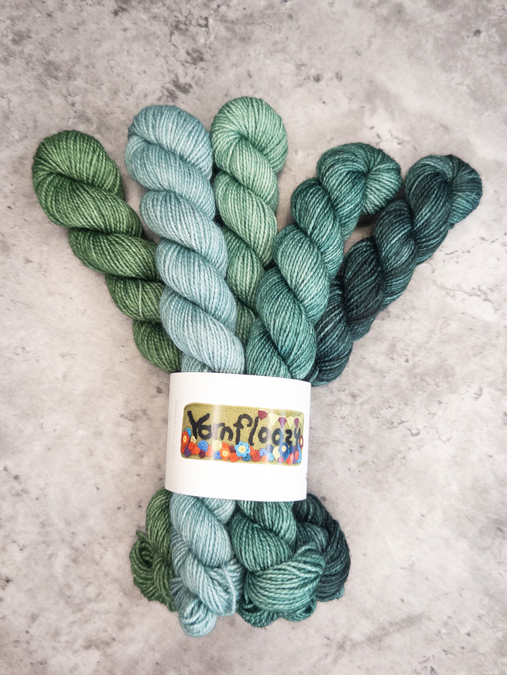 Yarnfloozy Machinist // Mini Skein Sets // 4ply