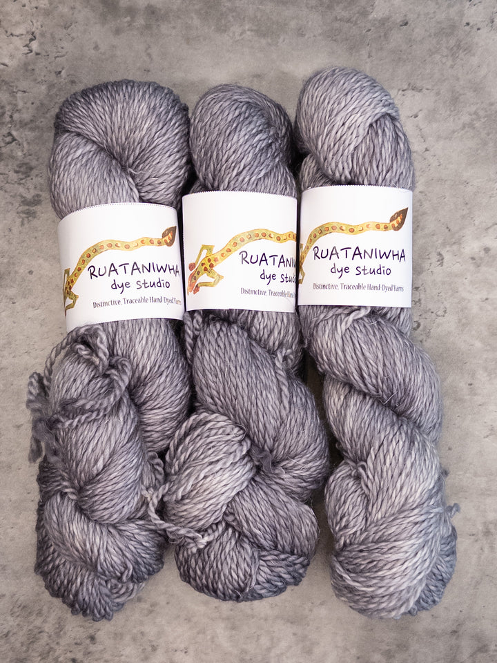 Ruataniwha Dye Studio Merino Linen // 10ply