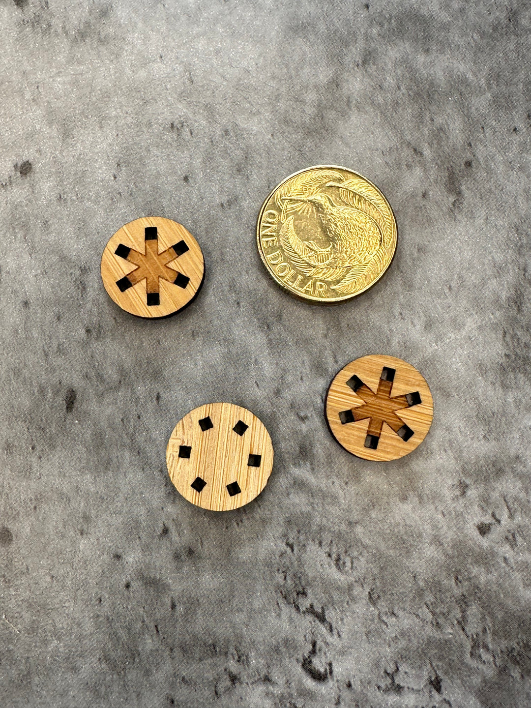 Wood Asterisk Button Big - 18mm