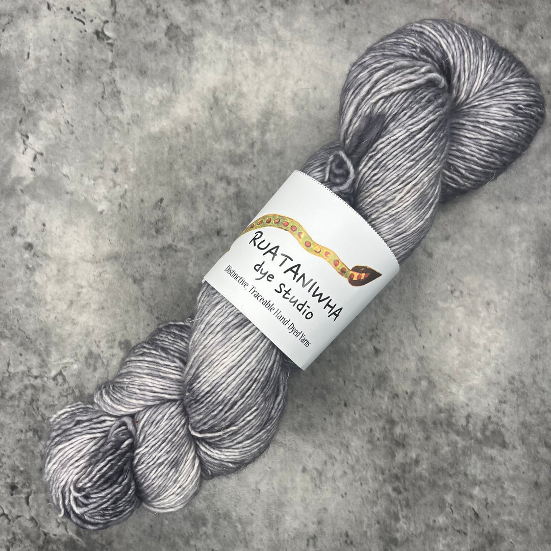 Ruataniwha Dye Studio Merino Linen // 4ply
