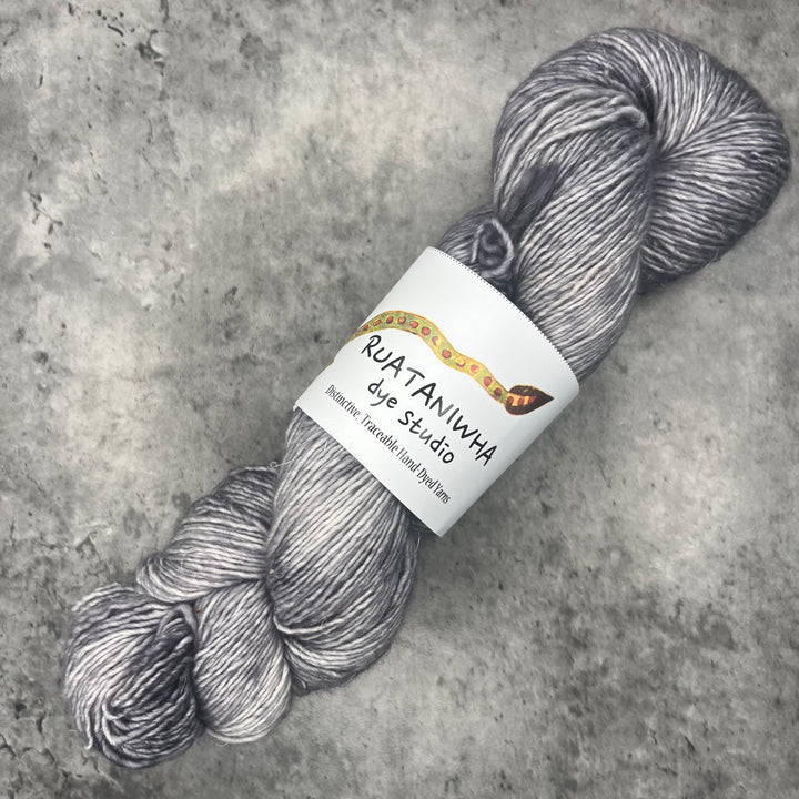 Ruataniwha Dye Studio Merino Linen // 4ply