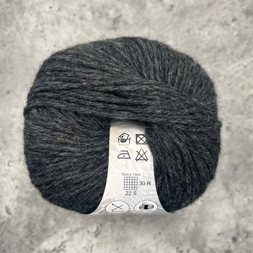 Countrywide // Purrino Possum 8ply