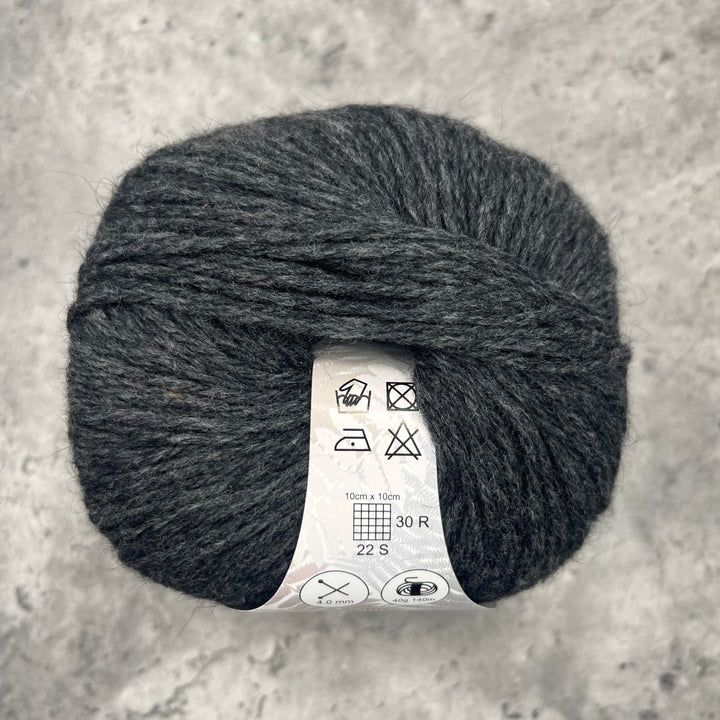 Countrywide // Purrino Possum 8ply