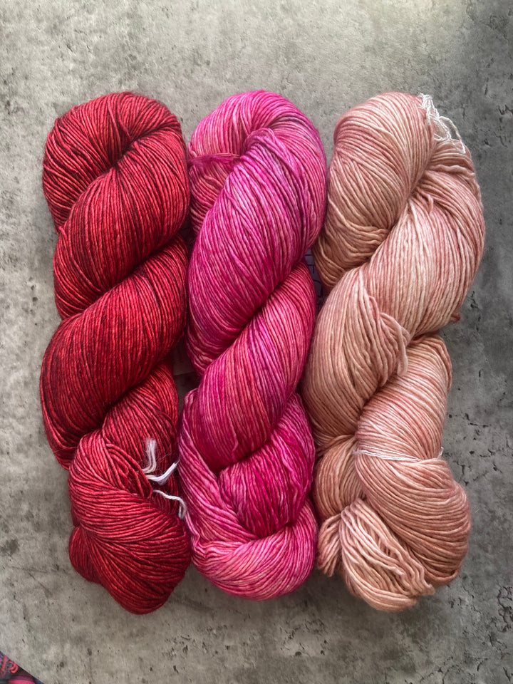 Summer ShawlAlong Yarn Kit - Current Mood by Lesley Anne Robinson