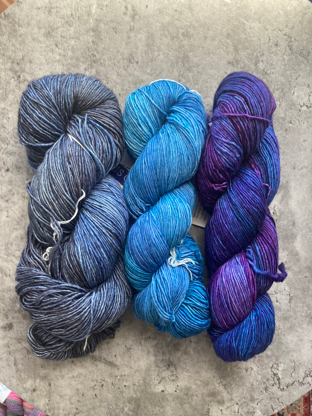 Summer ShawlAlong Yarn Kit - Current Mood by Lesley Anne Robinson