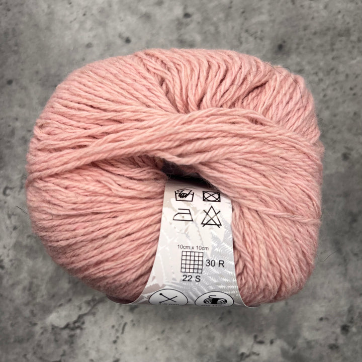 Countrywide // Purrino Possum 8ply