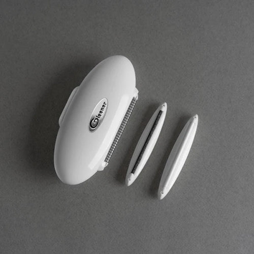 Gleener // Compact Fabric Shaver and Lint Brush