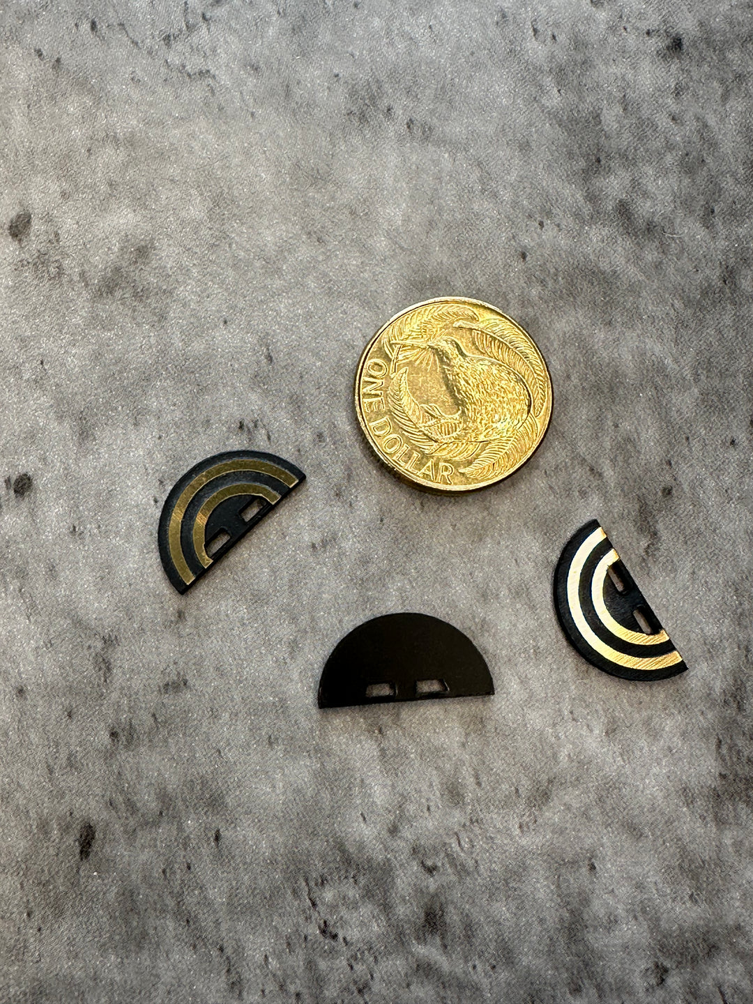 Half Moon Wave Button - 19mm