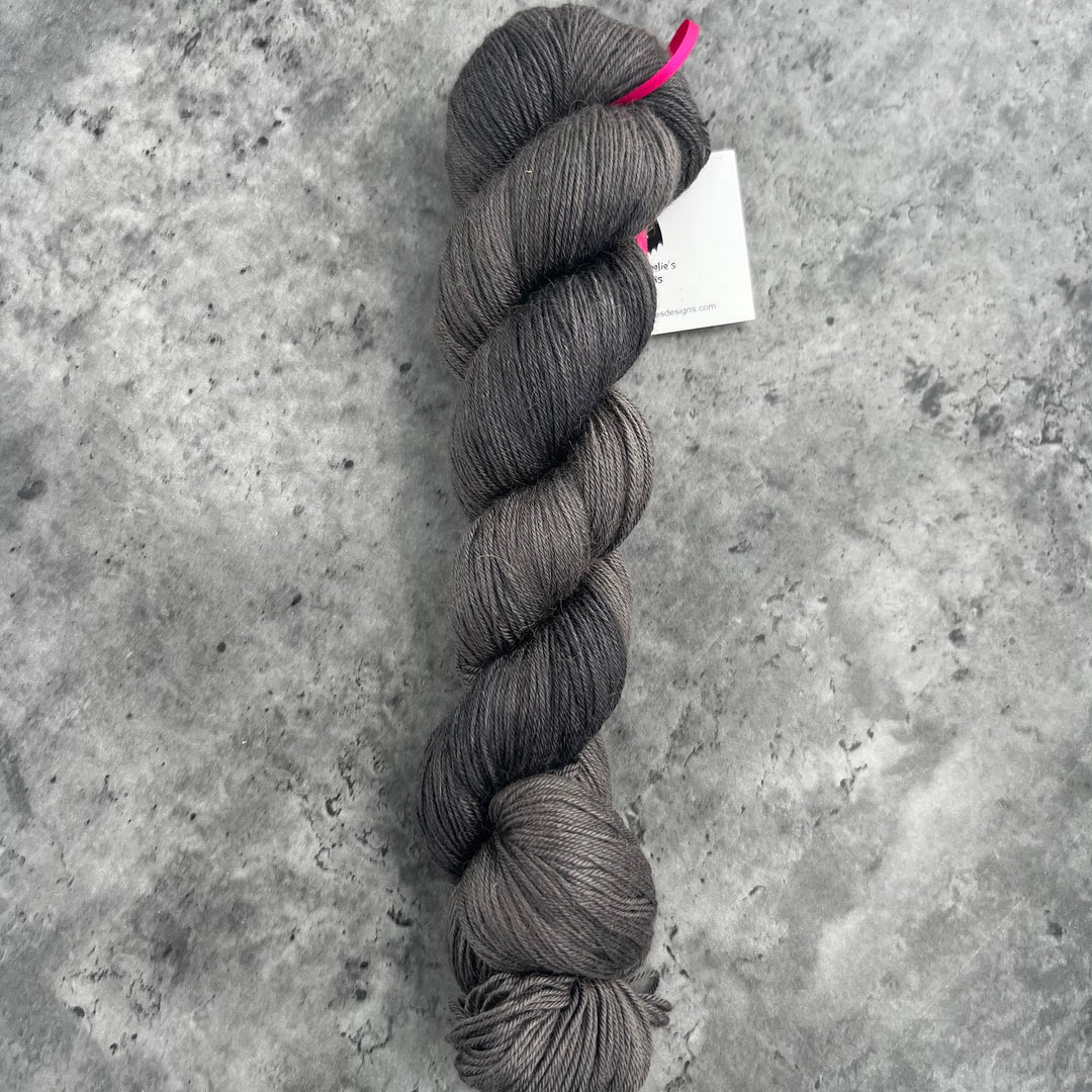 Harnie Hoolie’s Designs - Silky Humps // 4ply