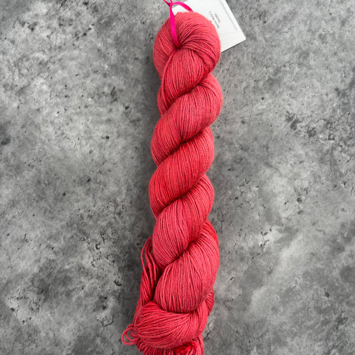 Harnie Hoolie’s Designs - Silky Humps // 4ply
