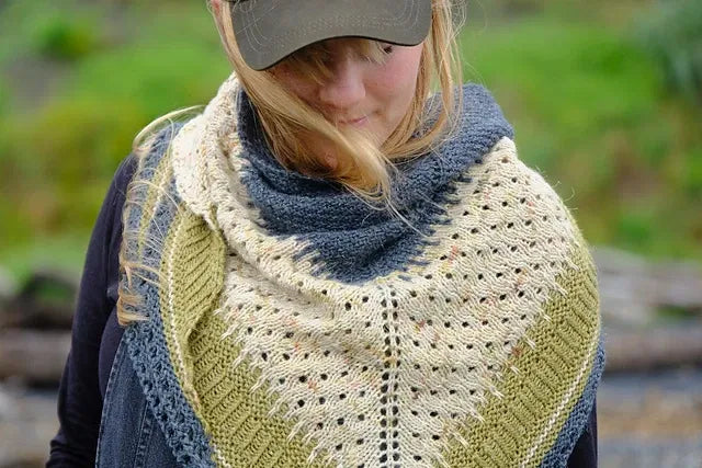 Black Sands Shawl - Black Cat Knit Co - Printed Pattern