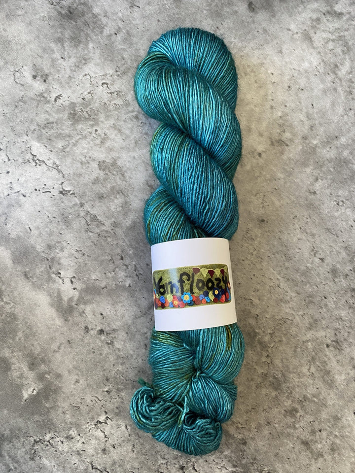 Yarnfloozy Sage Merino Silk // 4ply