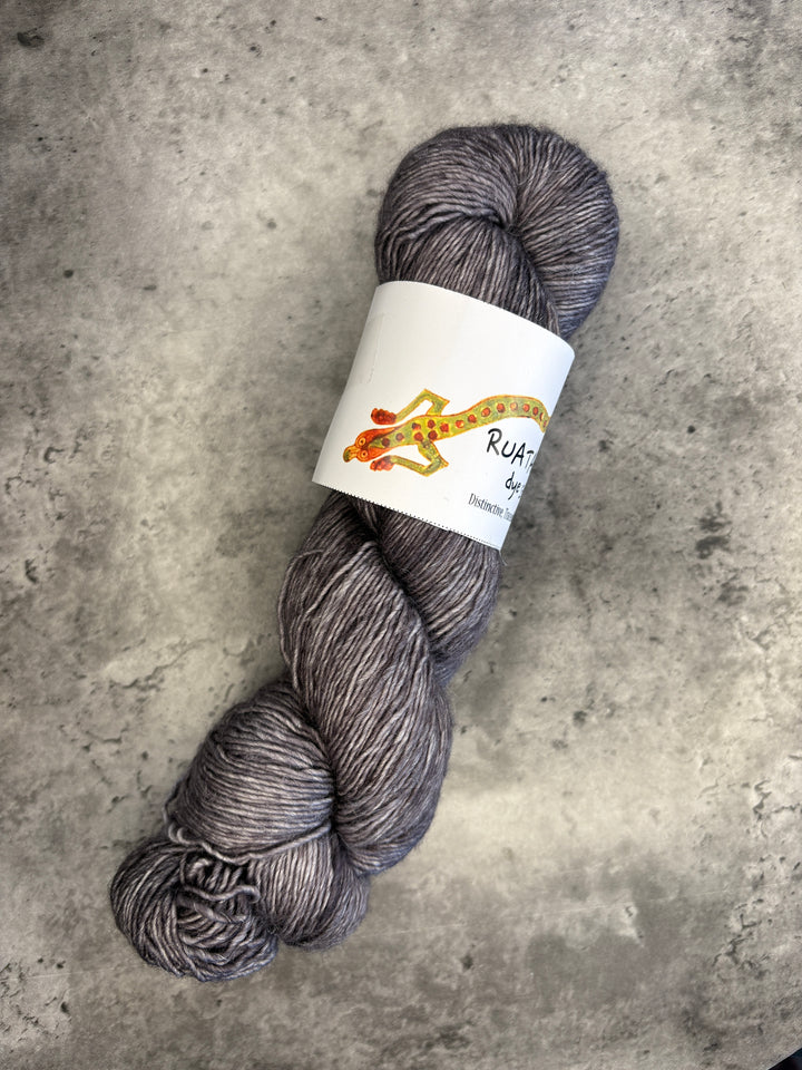 Ruataniwha Dye Studio Merino Linen // 4ply