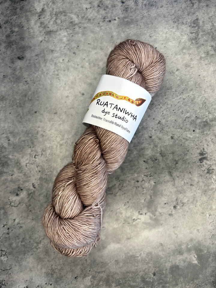 Ruataniwha Dye Studio Merino Linen // 4ply