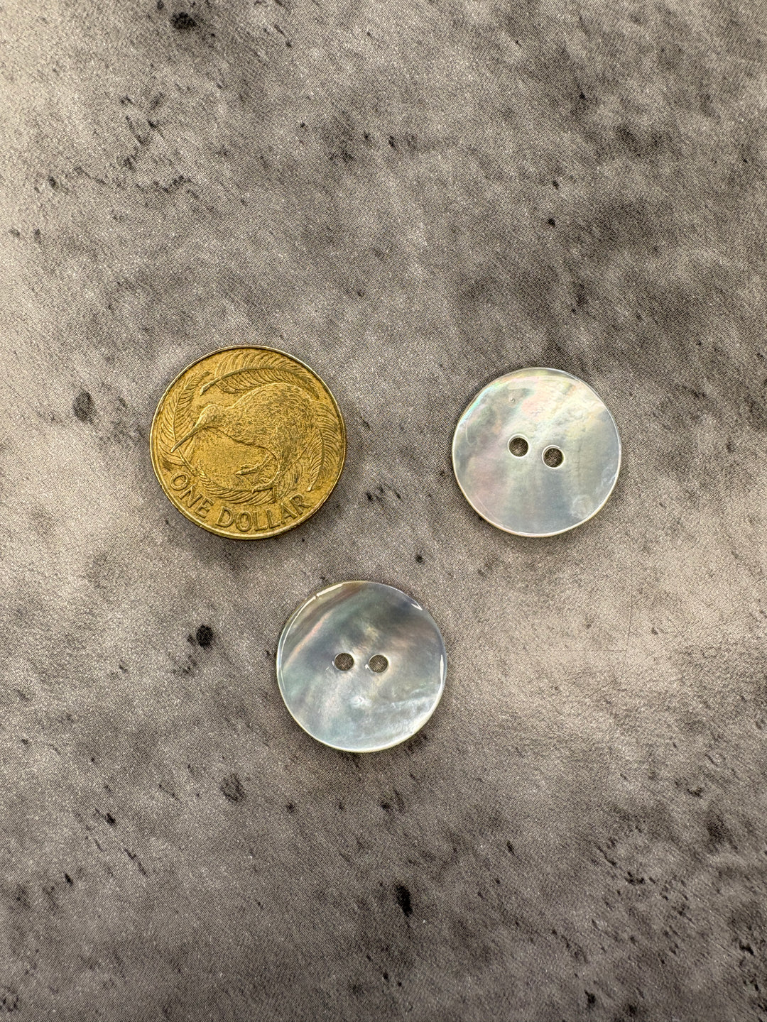 Natural Shell Button L285- 20.5mm