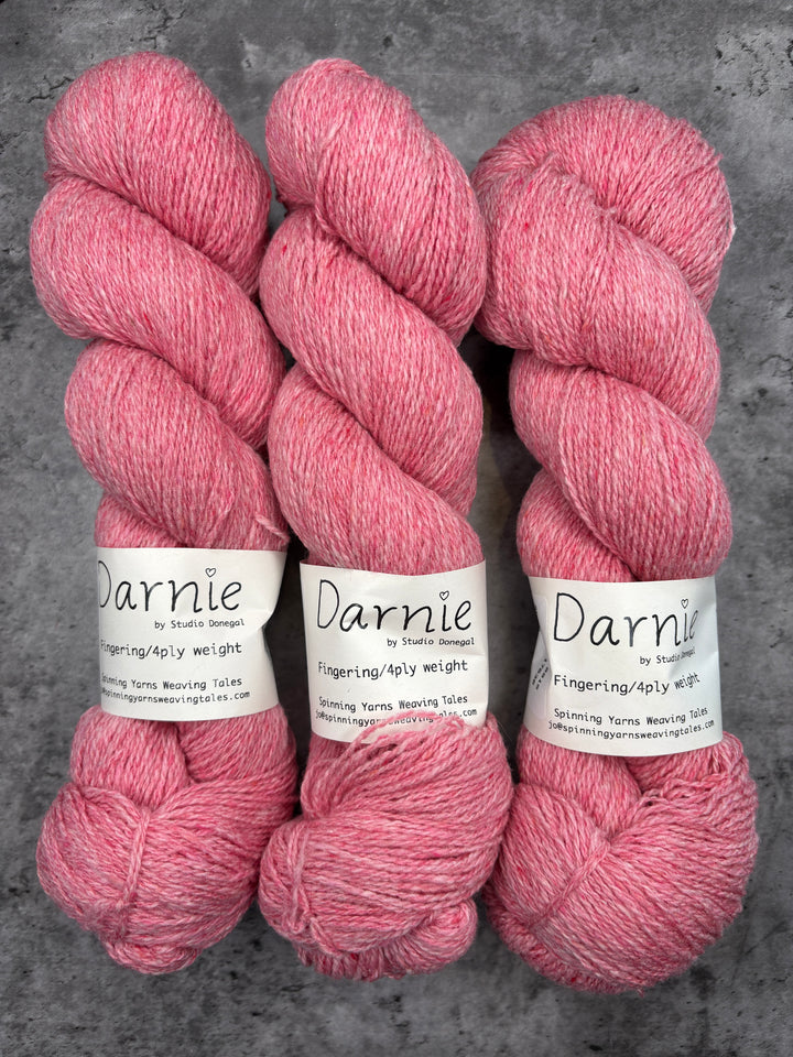 Spinning Yarns Weaving Tales - Darnie