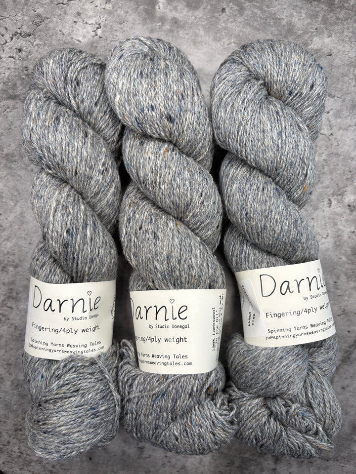 Spinning Yarns Weaving Tales - Darnie