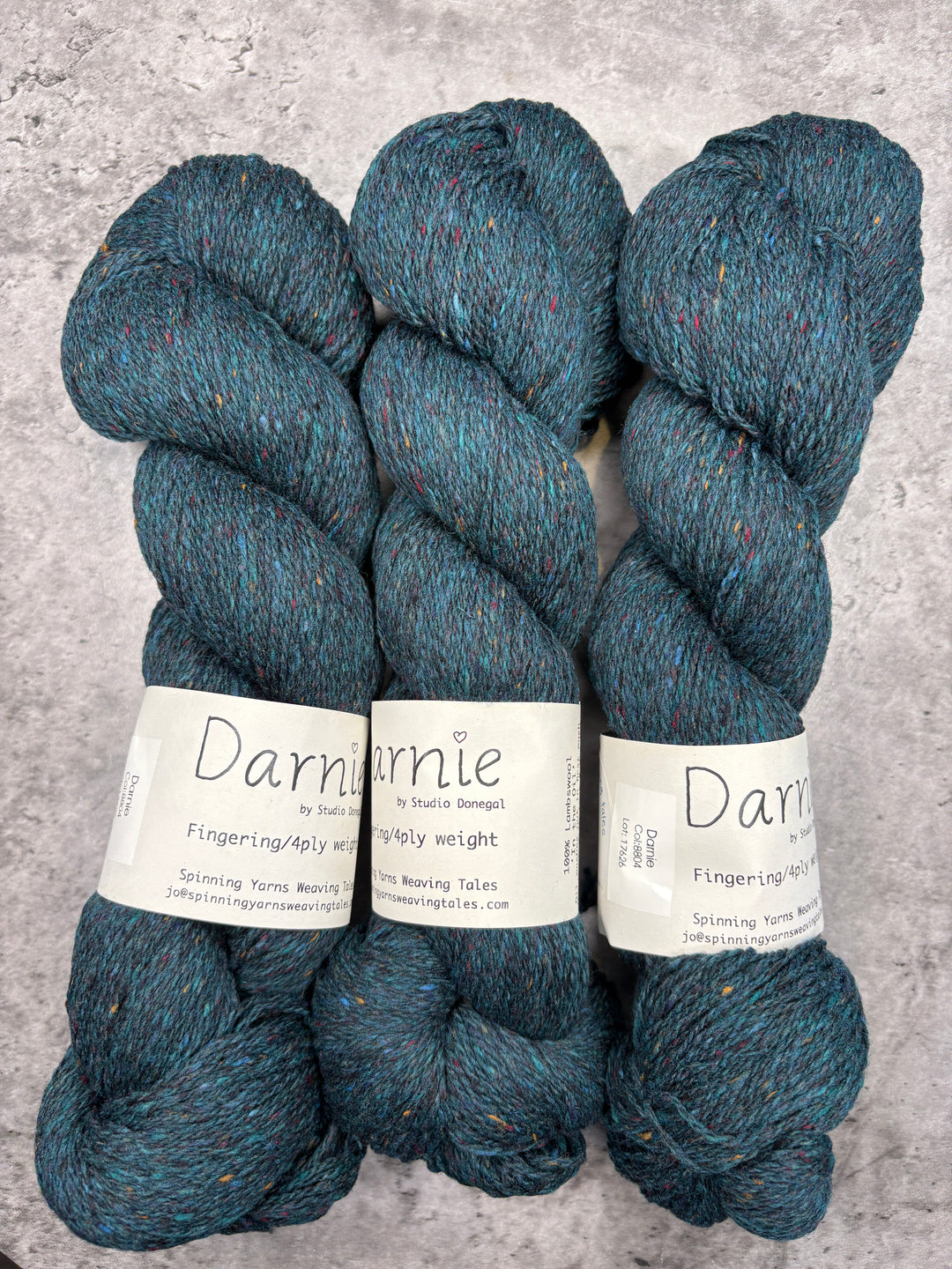 Spinning Yarns Weaving Tales - Darnie