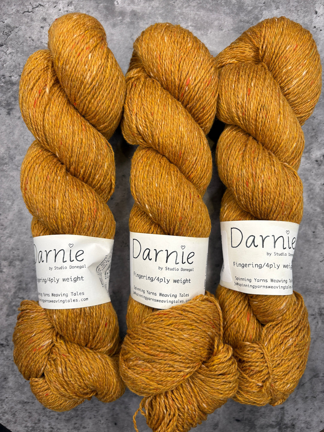 Spinning Yarns Weaving Tales - Darnie