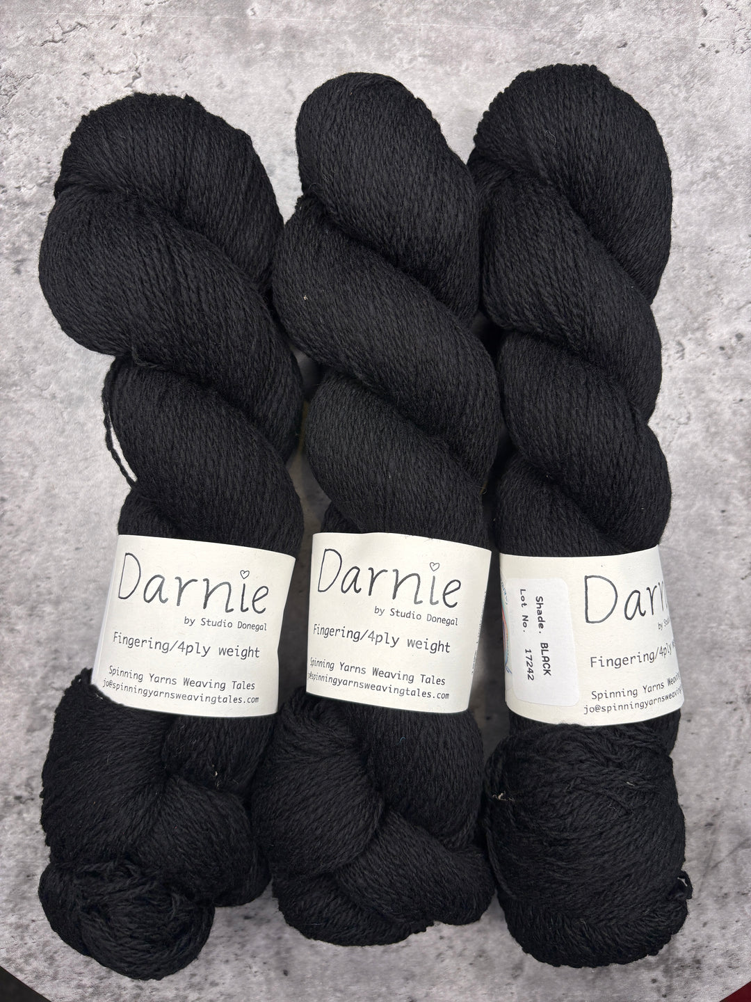 Spinning Yarns Weaving Tales - Darnie