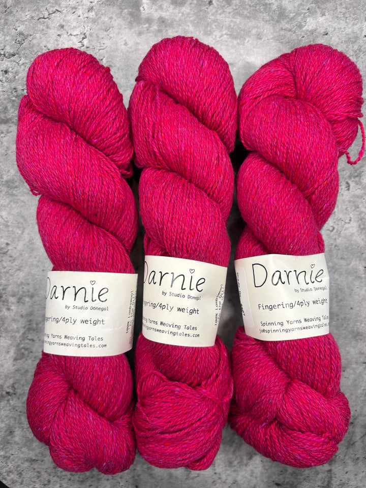 Spinning Yarns Weaving Tales - Darnie