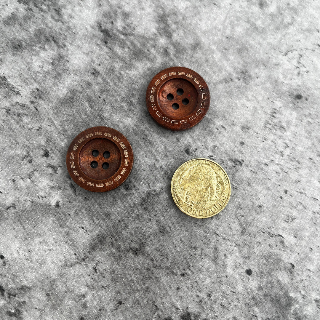 Natty Notions Wooden Button Brown engraved - 25mm