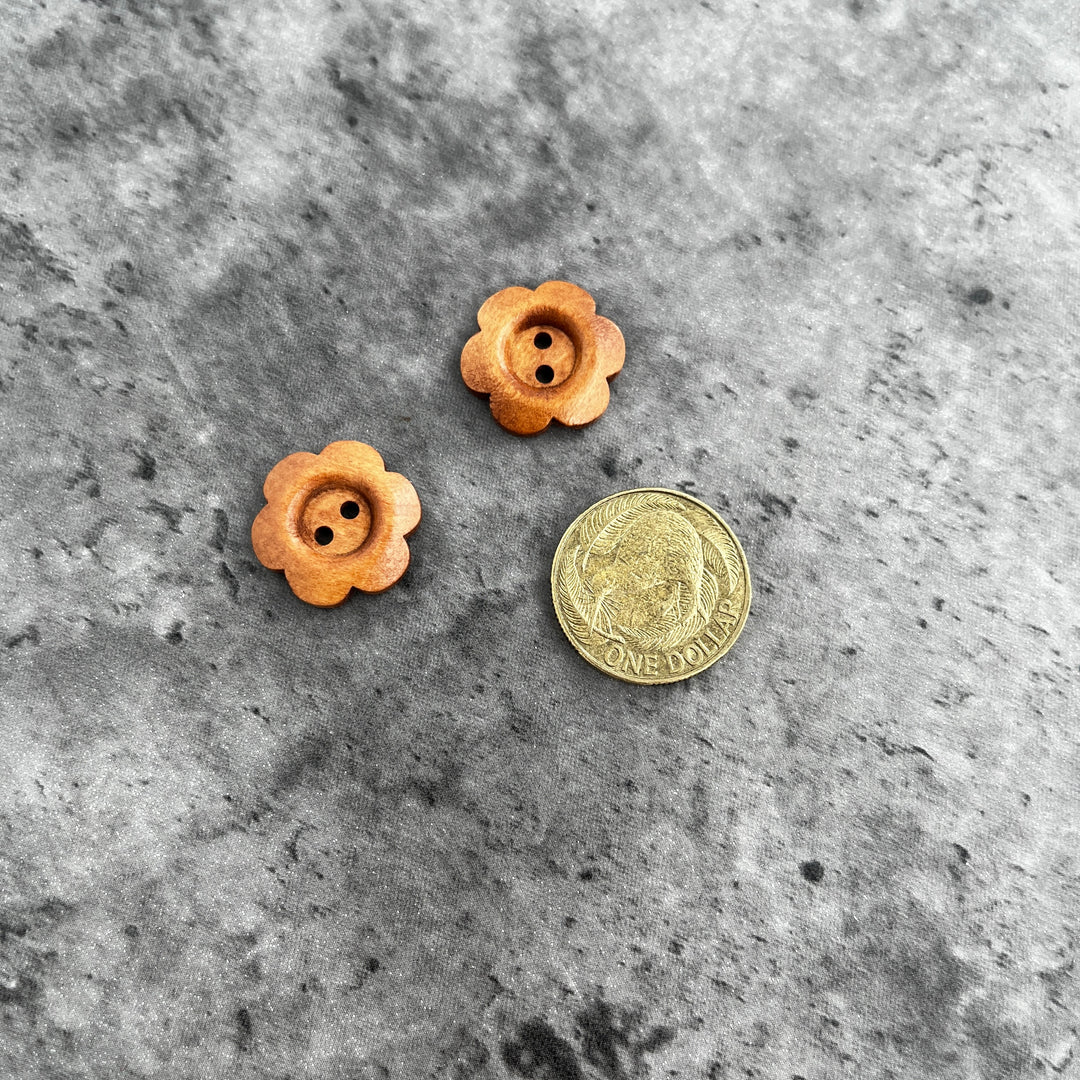 Natty Notions Wooden Button Brown flower - 20mm