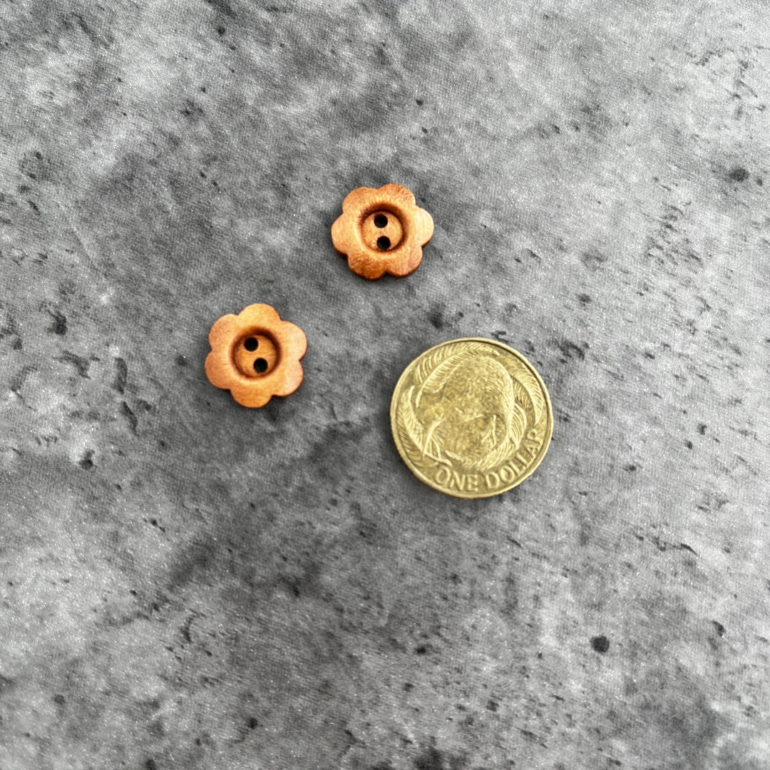 Natty Notions Wooden Button Brown flower - 15mm