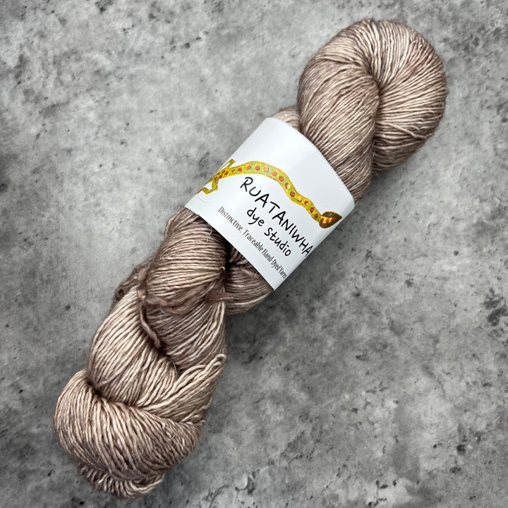 Ruataniwha Dye Studio Merino Linen // 4ply