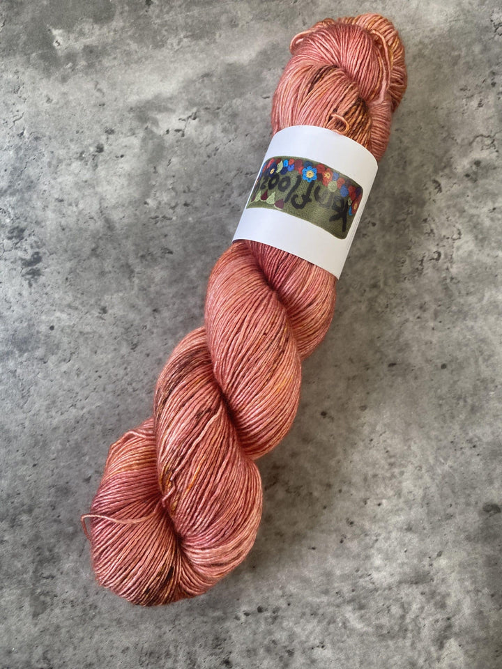 Yarnfloozy Sage Merino Silk // 4ply