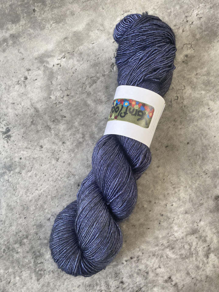 Yarnfloozy Sage Merino Silk // 4ply