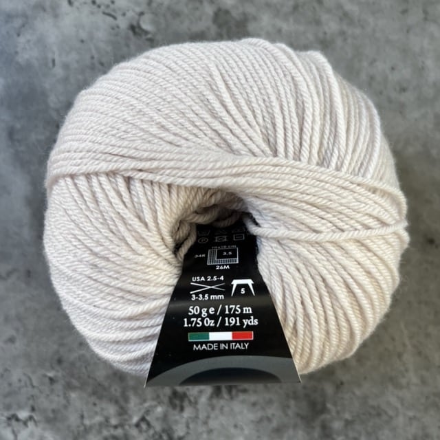 Sesia // Mistral Unshrinkable Merino // 4ply